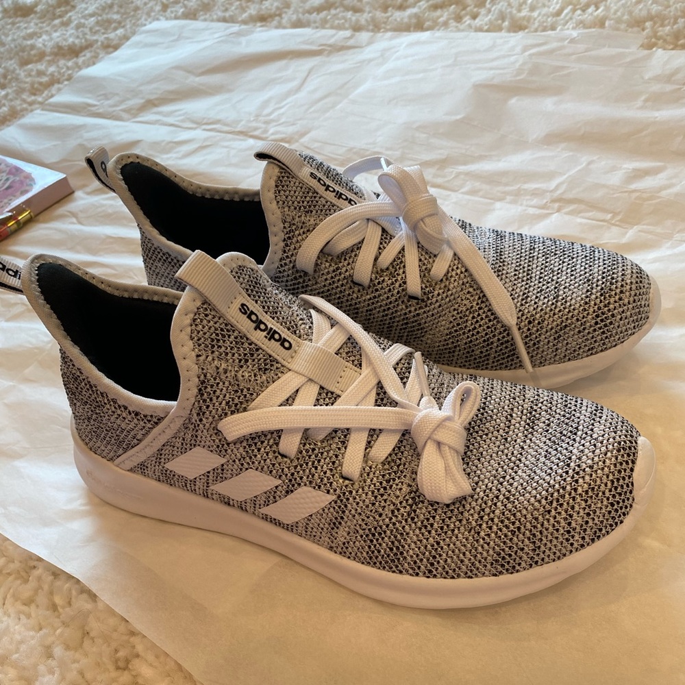 NWOT 7.5 Adidas Women’s “Cloud Foam” Shoes